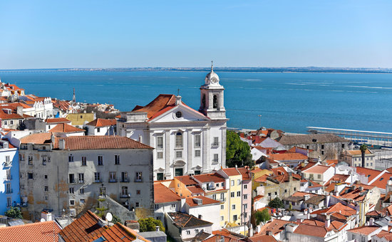 Плюсы и минусы жизни в Португалии